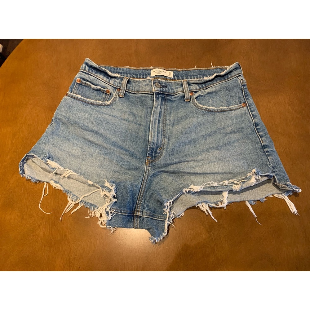 Abercrombie Curve Love High Rise Mom Denim Short